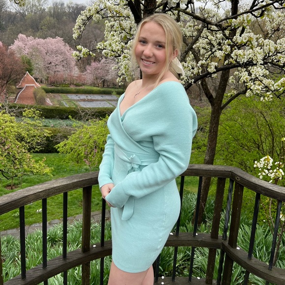 Meet your Posher, Kat - Picture 5 of 10